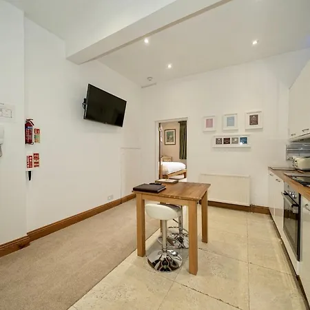 Serviced Apartments Macclesfield Exterior photo