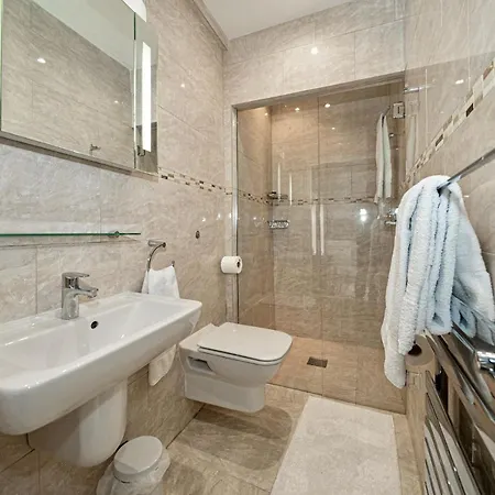 Serviced Apartments Macclesfield Exterior photo