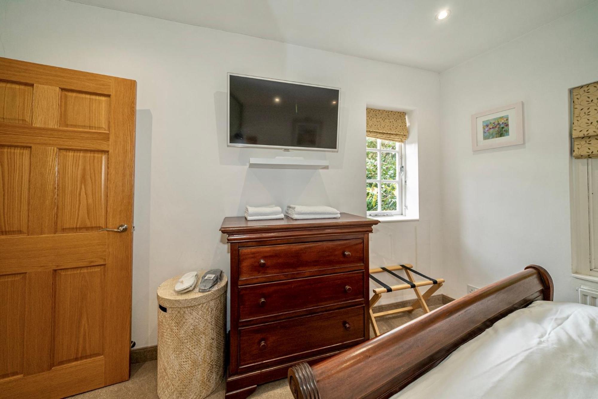 Serviced Apartment