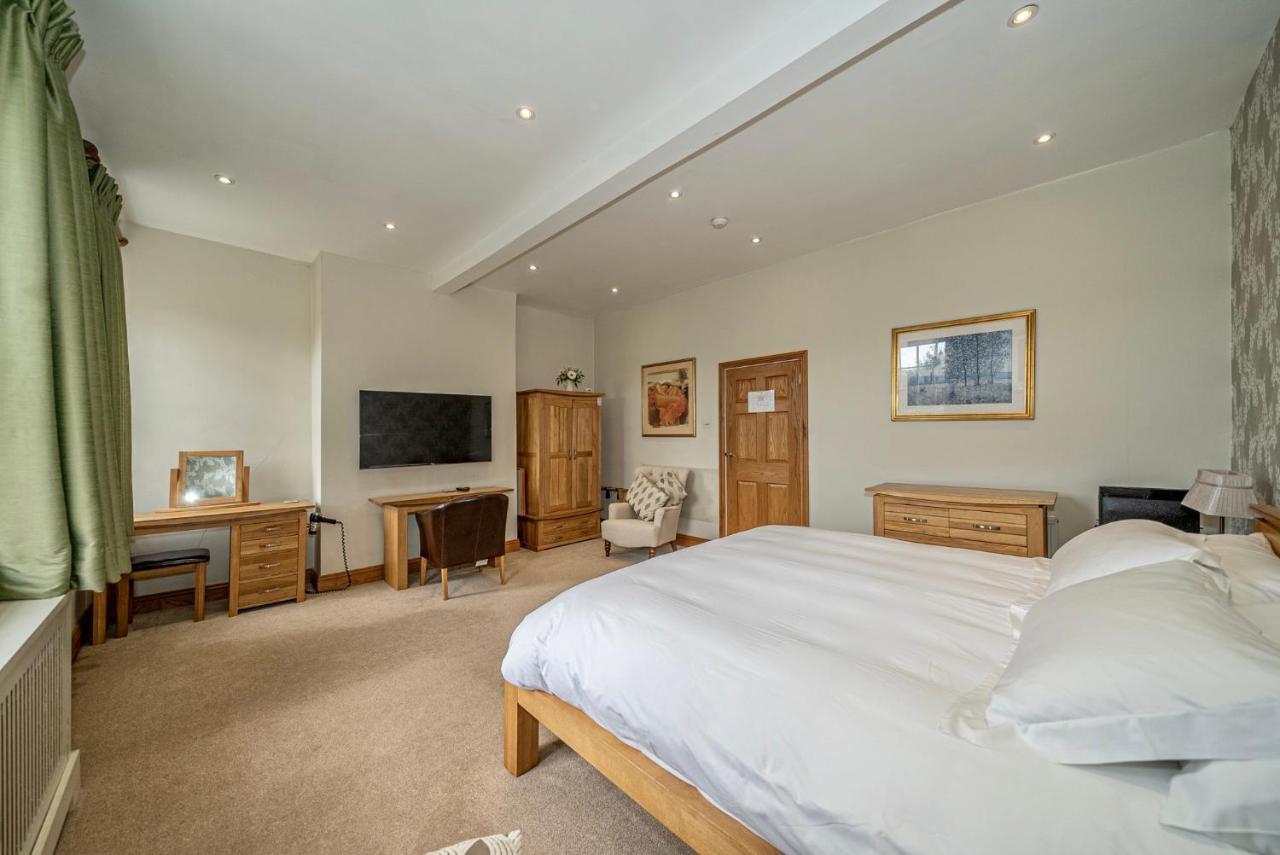 Serviced Apartment *